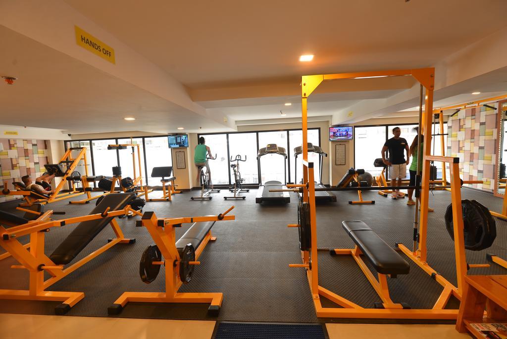 Royal Suites Condotel Kalibo Esterno foto
