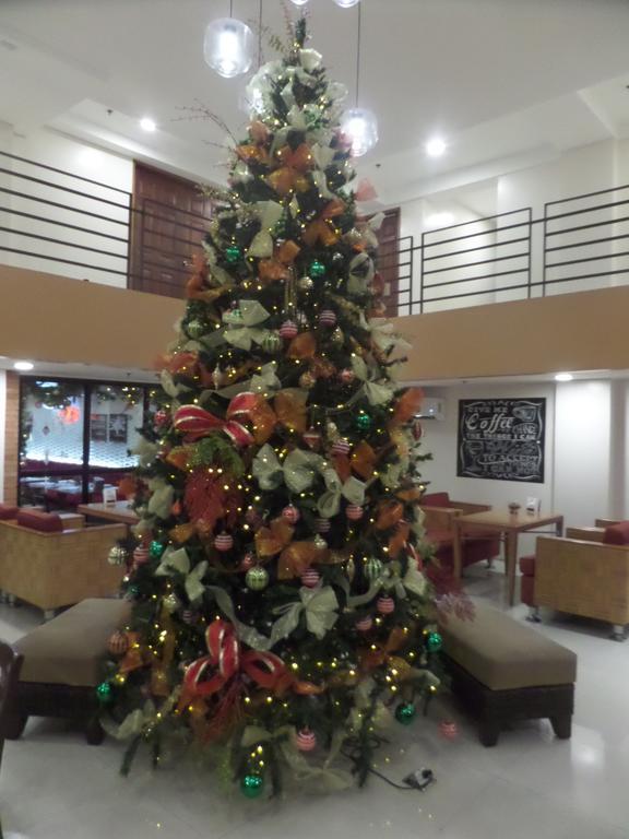 Royal Suites Condotel Kalibo Esterno foto